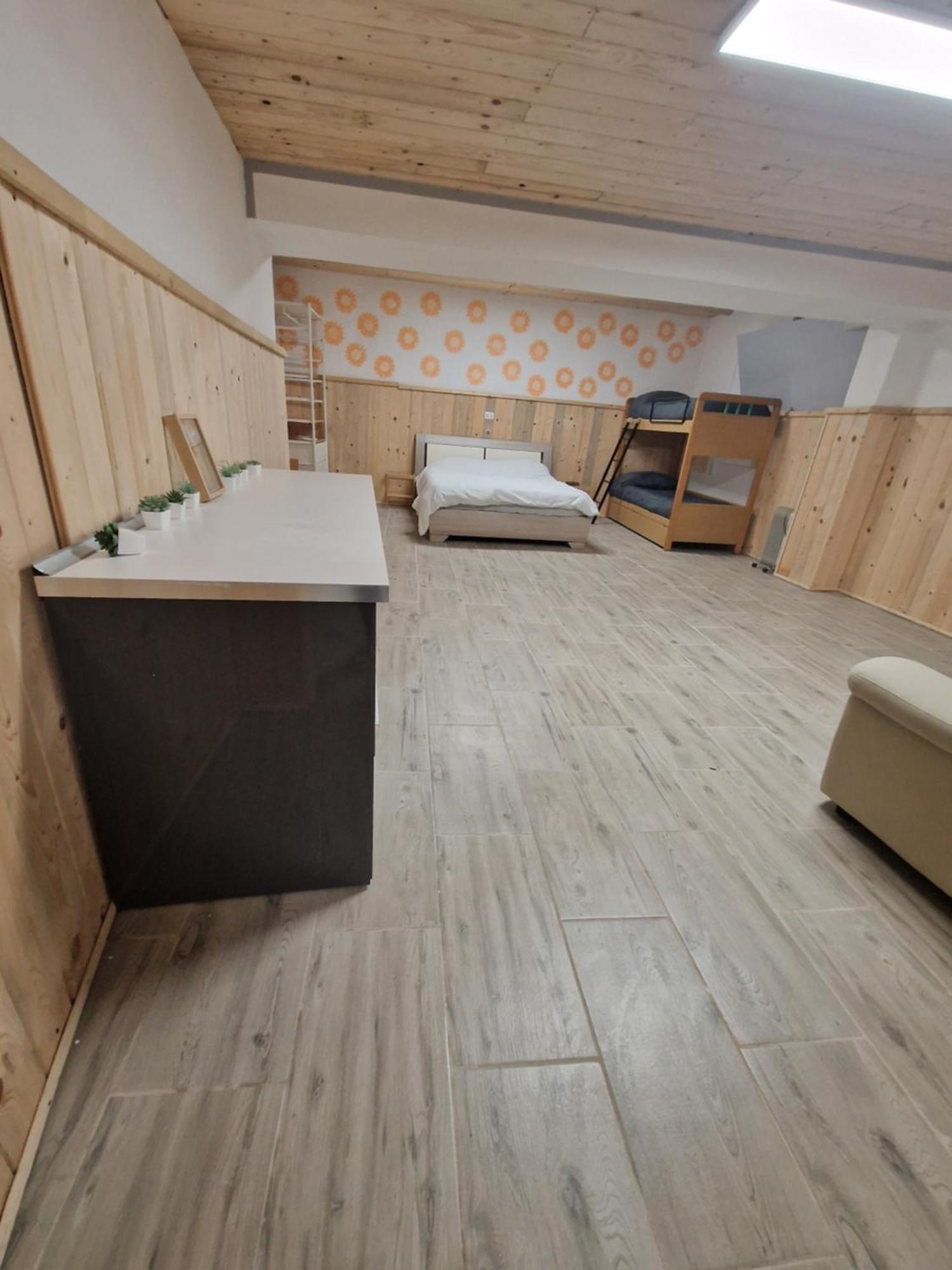Underground Home Vicino Metropolitana Comasina Кормано Экстерьер фото