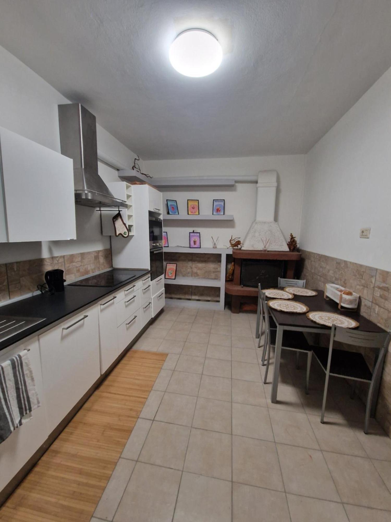Underground Home Vicino Metropolitana Comasina Кормано Экстерьер фото
