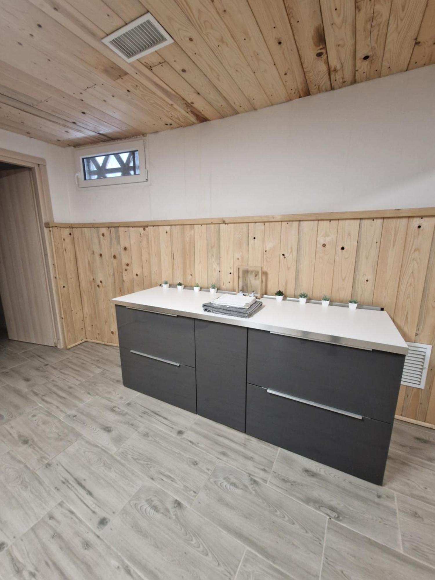 Underground Home Vicino Metropolitana Comasina Кормано Экстерьер фото